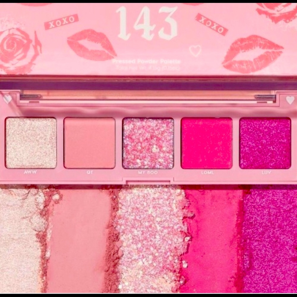 🎉 HP 🎉 Colourpop Valentine’s 143 eye